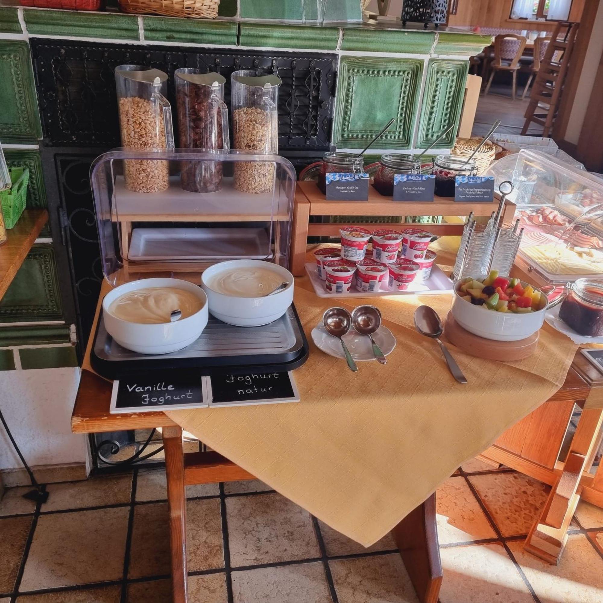 שוורצאך אם מיין Hotel Schwarzes Ross מראה חיצוני תמונה