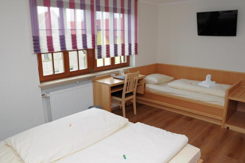 שוורצאך אם מיין Hotel Schwarzes Ross מראה חיצוני תמונה